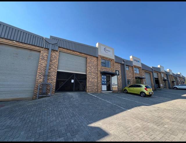 252M² WAREHOUSE TO LET IN LASER PARK